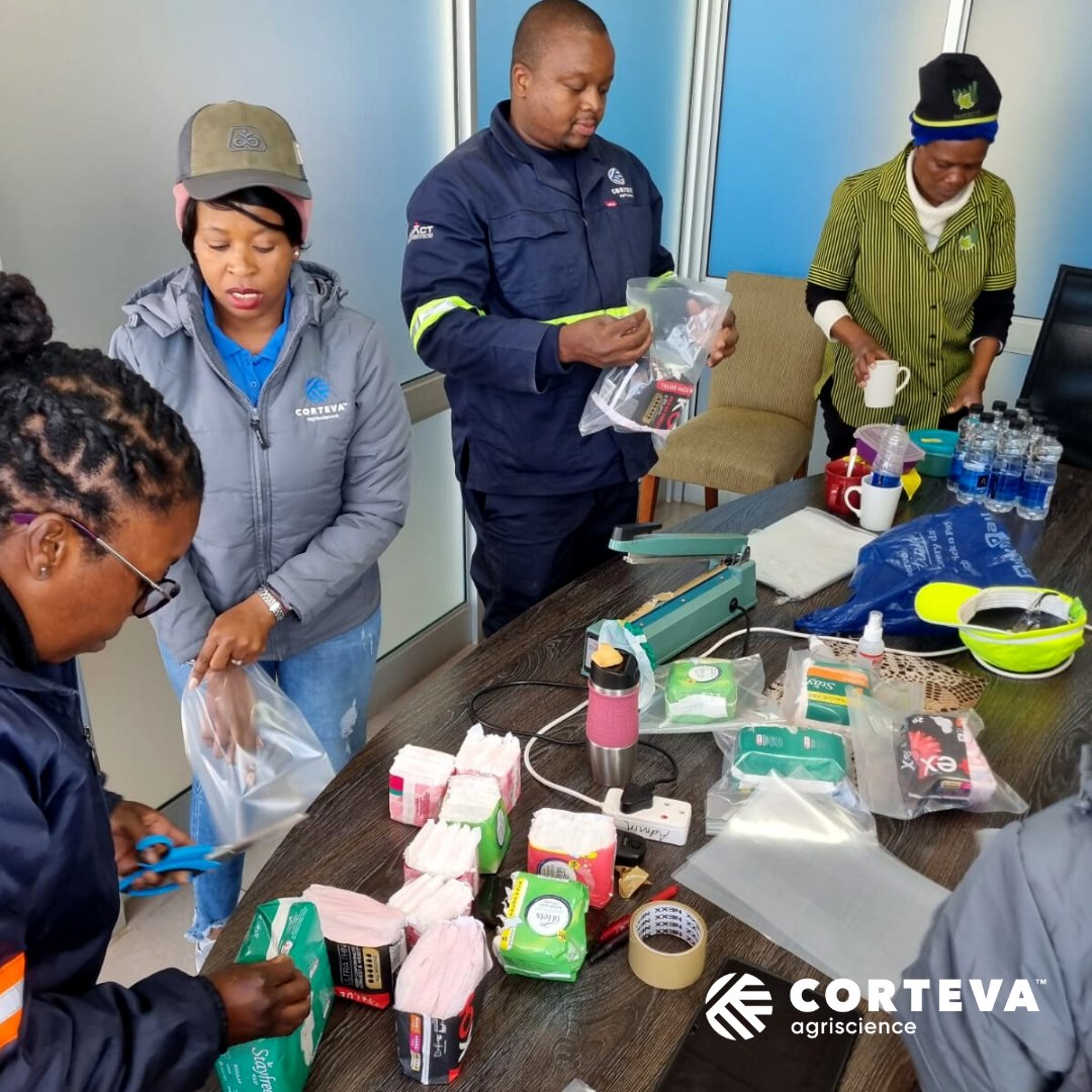 IgorTeslenko4's tweet photo. In South Africa, Corteva’s Seed Production Supply Chain Team is #InItForGood, providing hygiene product packs to disadvantaged girls in Shoshanguve. Well done on this important initiative, providing dignity with compassion. 

#Charity #LifeAtCorteva #WhatMattersMost https://t.co/uR3NwQhv7D