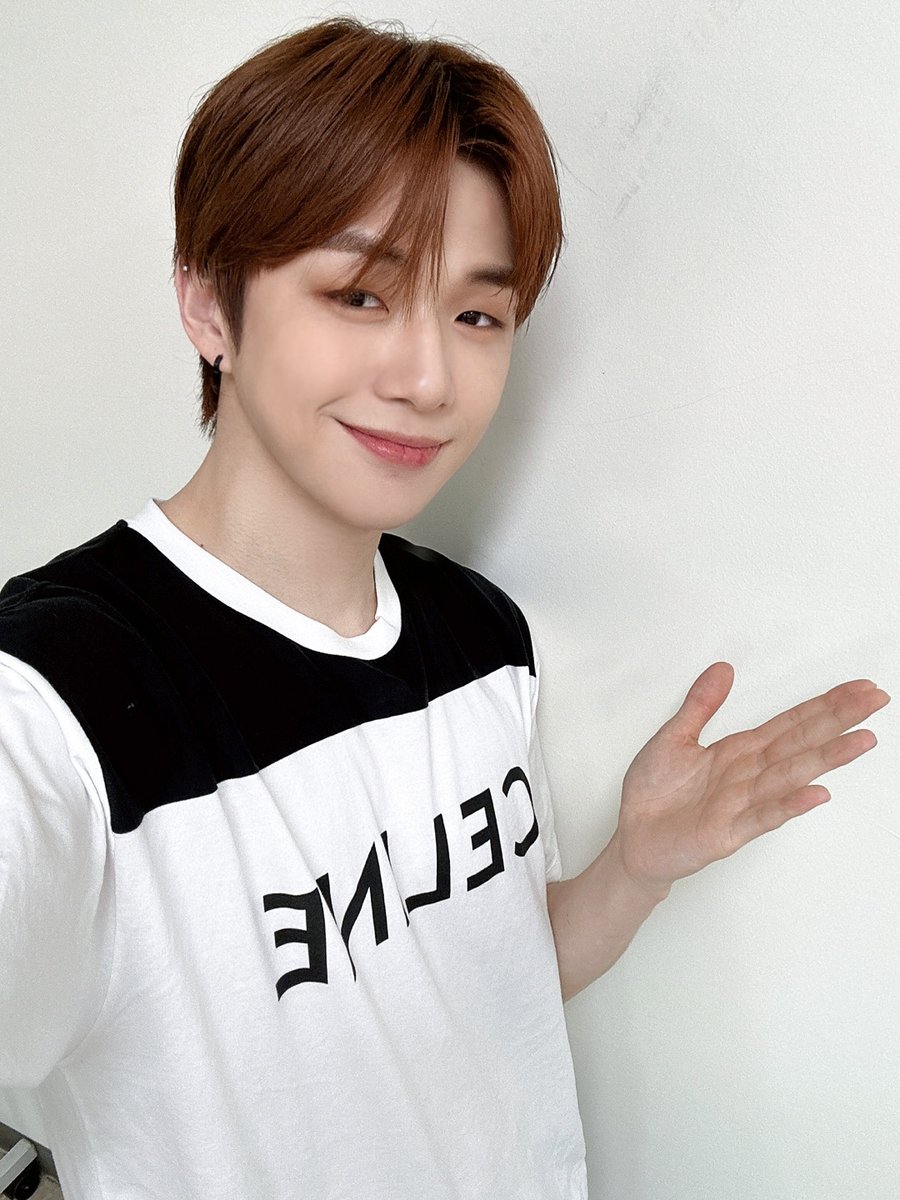 강다니엘 KANGDANIEL tweet media
