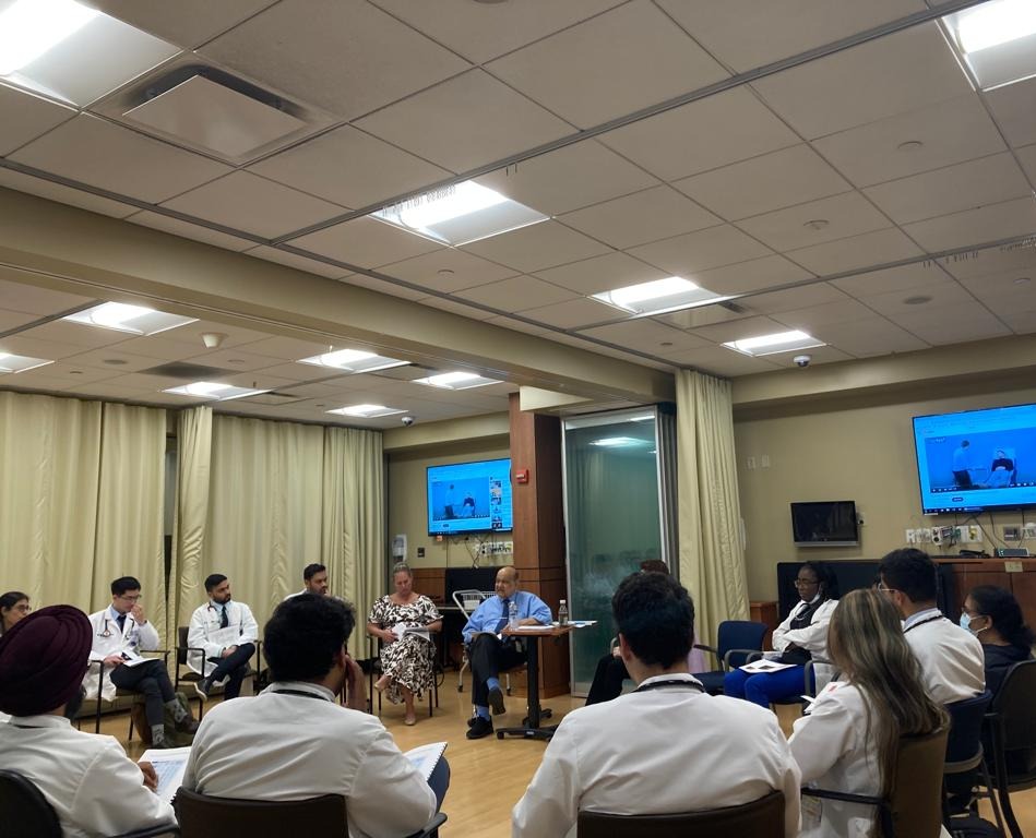 Welcome to Bedside Medicine! Join us as we start the ACP course with PGY1 residents, where they will work to master the art of patient care! 👩‍⚕️👨‍⚕️ #BedsideMedicine #PGY1 #ACPcourse