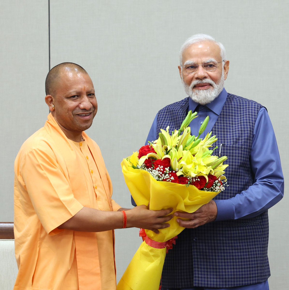 Chief Minister of Uttar Pradesh, Shri <a href="/myogiadityanath/">Yogi Adityanath</a>, met Prime Minister <a href="/narendramodi/">Narendra Modi</a>.

<a href="/CMOfficeUP/">CM Office, GoUP</a>