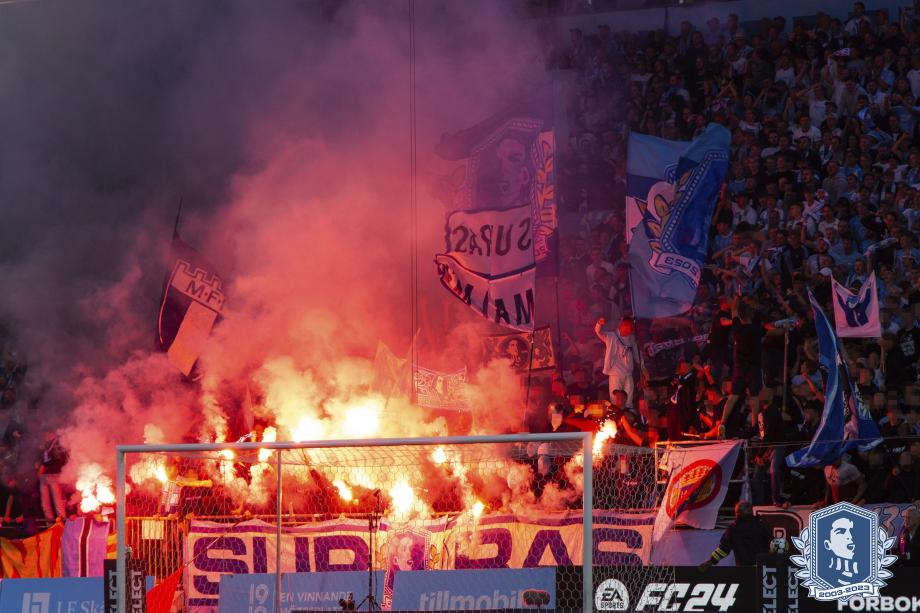 ultras1899_'s tweet photo. Malmö FF - IFK Göteborg #SuprasMalmö #ultras #MFFSupport #pyro #malmoe #supporterklubb #MFF #mffifk (03.09.23) https://t.co/DBQERJhVKj