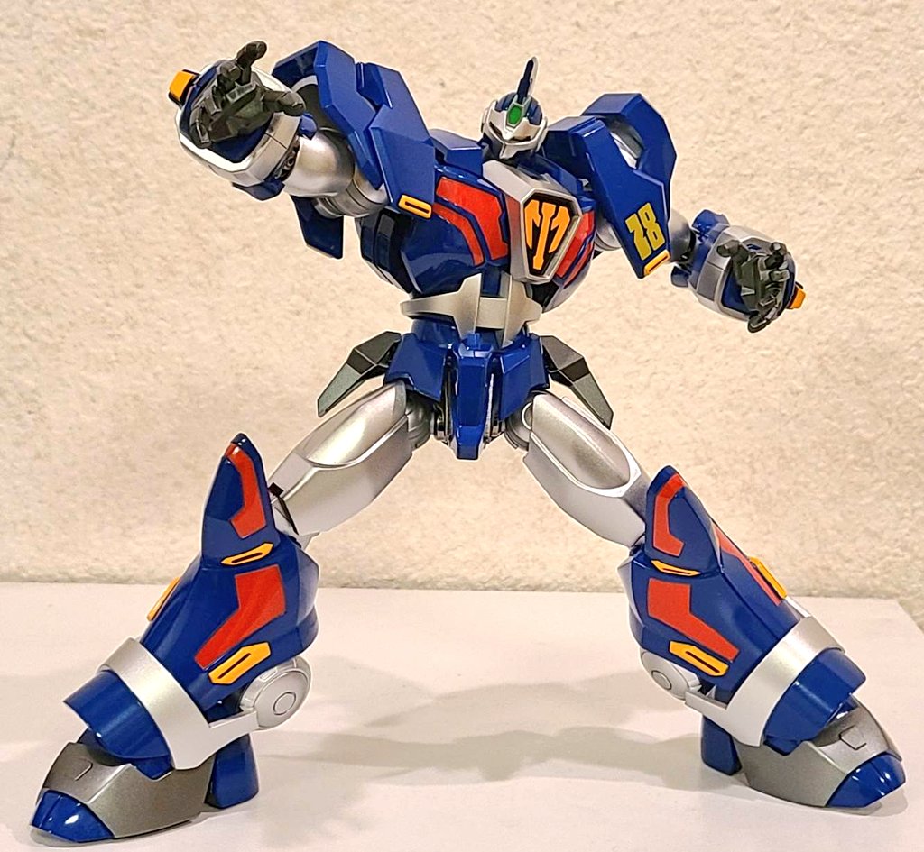 「RIOBOT鉄人28号FX、可動が優秀なのでポーズ付けが楽しい特に首関節が大きく」|牟田口裕基✨画集発売中✨のイラスト