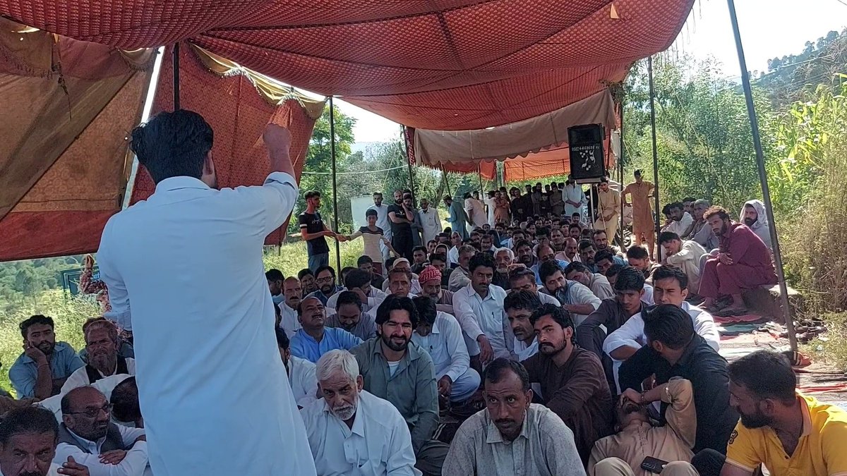 Tatrinote 
In a protest on the call of awami action committee Tatrinote. The whole so-called AJK is now standing for their basic rights, demanding free electricity and subsidy on food items.
اب راج کرے گی خلقِ خدا
#RightsMovementAJK 
#سول_نافرمانی_تحریک_آزادکشمیر