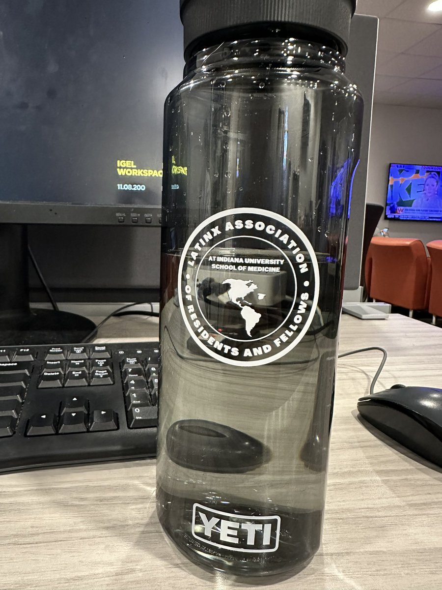 Take a look 👀 at our logo on this refreshing bottle of water! 
Staying hydrated is key to a great week for everyone. 💧👌🏽#LatinAssociationforResidentsFellows
 #HydrationStation