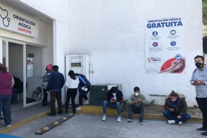 Juan_OrtizMX's tweet photo. En el Senado, proponen regularizar los consultorios anexos a farmacias.

▪️ No podrán condicionar los servicios a la compra de medicinas
▪️ El personal médico debe estar subcontratado
▪️ Requieren de autorización sanitaria
▪️ Prevé multas hasta 622 mil pesos

¿Cómo ven? https://t.co/Zer7WyHmrU