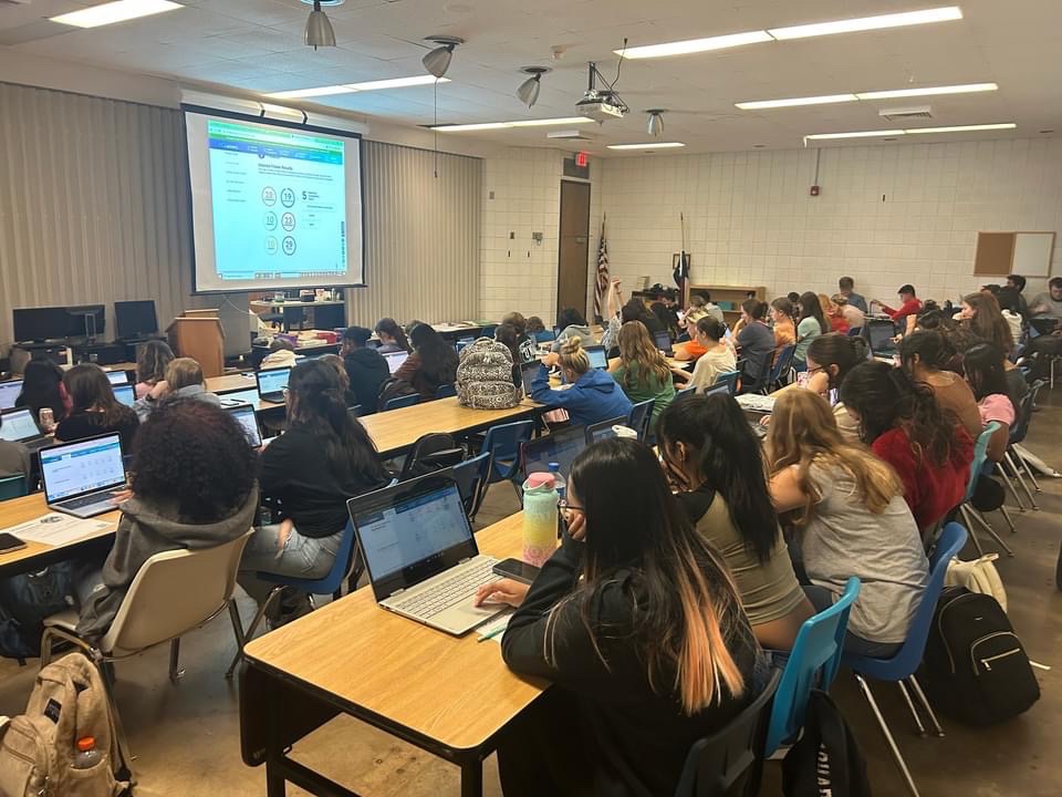 On Friday, SCS Career Development Coordinator Misty Bruner came and spoke to our Sophomore Seminar class about career options and internship opportunities.