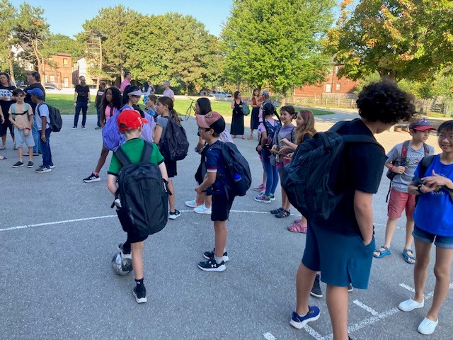ClintonStreetPS's tweet photo. Opening Day Excitement at Clinton Street PS. https://t.co/KNQ12Zdy5c