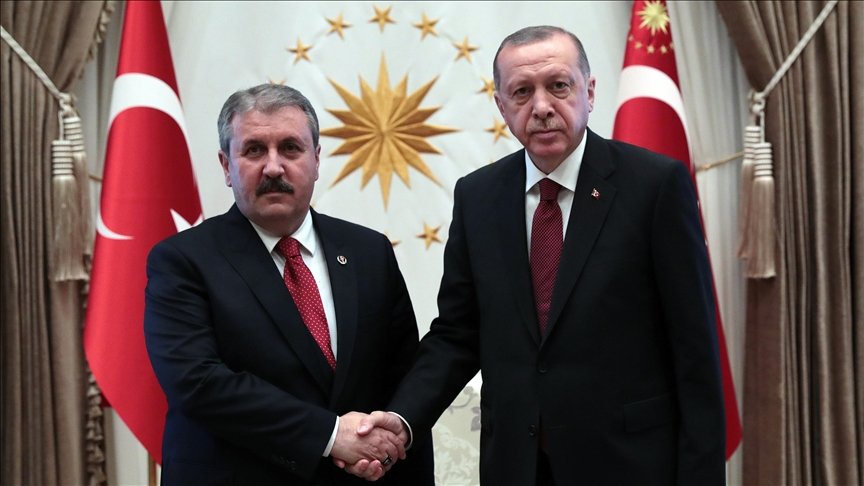 TalatAtilla's tweet photo. 10 dakika önce Sayın @Mustafa_Destici Bey aradı.
Kalabalık olduğu için SN. CB'ımız @RTErdogan ile görüşemedim ama
Bakan @Yusuf__Tekin Bey ile görüştüm atanmayan öğretmen problemini dedi. 
Bir iki gün içinde de SN @RTErdogan ile görüşme şartlarını zorlayacağım dedi.
Selam söyledi https://t.co/LhSsqKY5a8