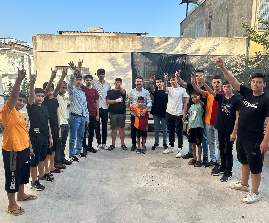 TalhaMumcu01's tweet photo. Geleceğimizin teminatı çocuklarımız ile Kutlu Dergahımızdayız 🇹🇷🇹🇷
Gelecek Ülkü Ocakları ile şekilleniyor 🇹🇷

@ayyildirim1
@CemTutsoy 
@SelimAnli01 https://t.co/Ae5TmptgXI