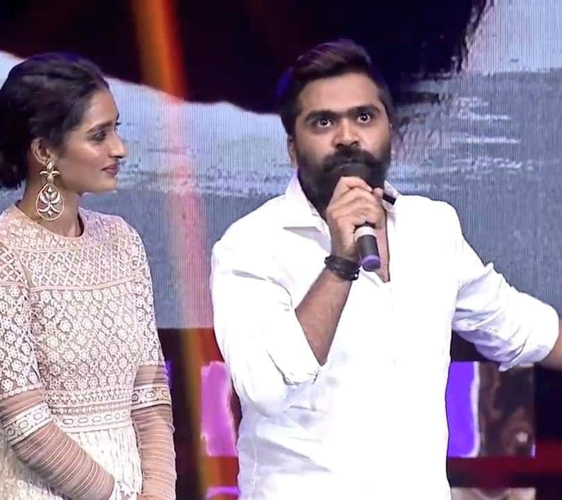 kayaldevaraj's tweet photo. #Throwback
Actor #STR At #ChekkaChivanthaVaanam Audio Launch
#CCVAudioLaunch
#CCVUnplugged
#ManiRatnam @arrahman @vairamuthu @thearvindswami #STR @prakashraaj @arunvijayno1 @VijaySethuOffl @LycaProductions #Jyothika @aditiraohydari @MadrasTalkies_ @hariharannaidu https://t.co/0b7y9vOzRH