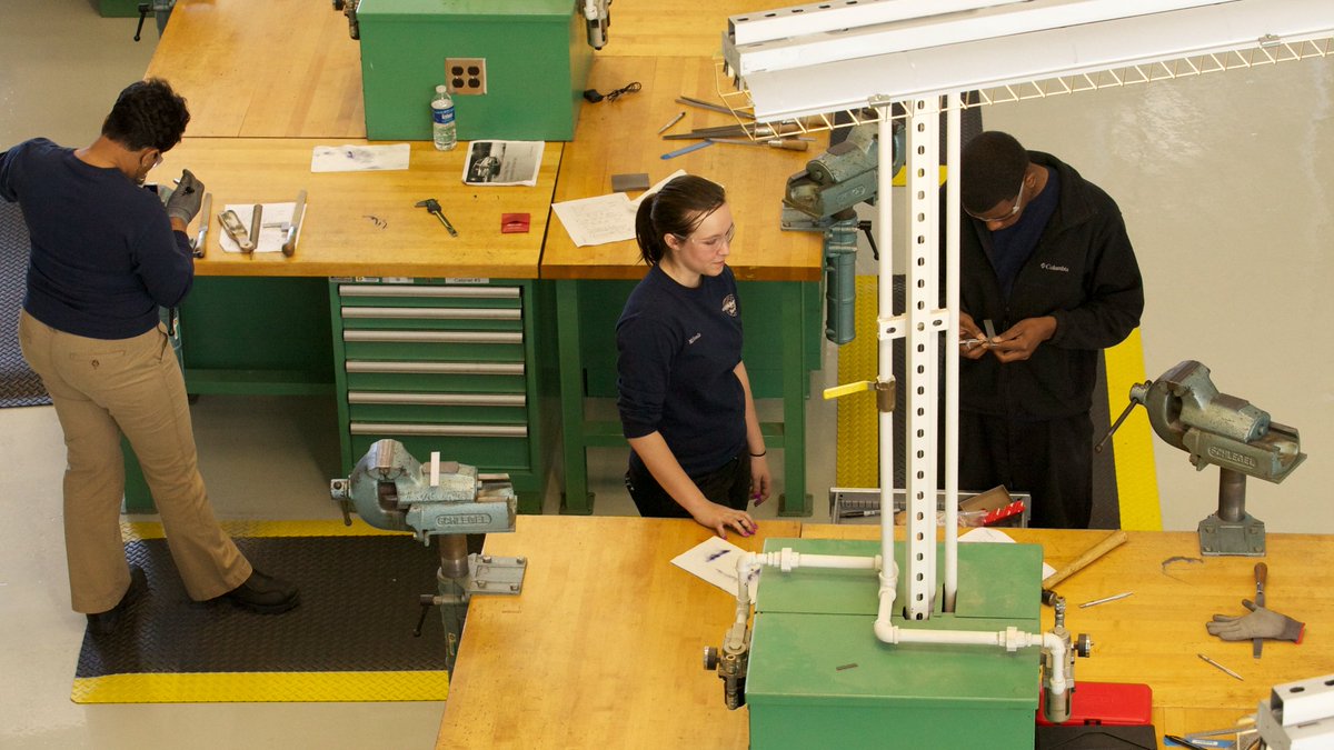 MadeinAL's tweet photo. ⚡️NEWS FLASH: Alabama approves over $33 million for job search &amp; skills training programs    

➡️https://t.co/gy6pi2hgDO https://t.co/uQ6TL8f7Zr