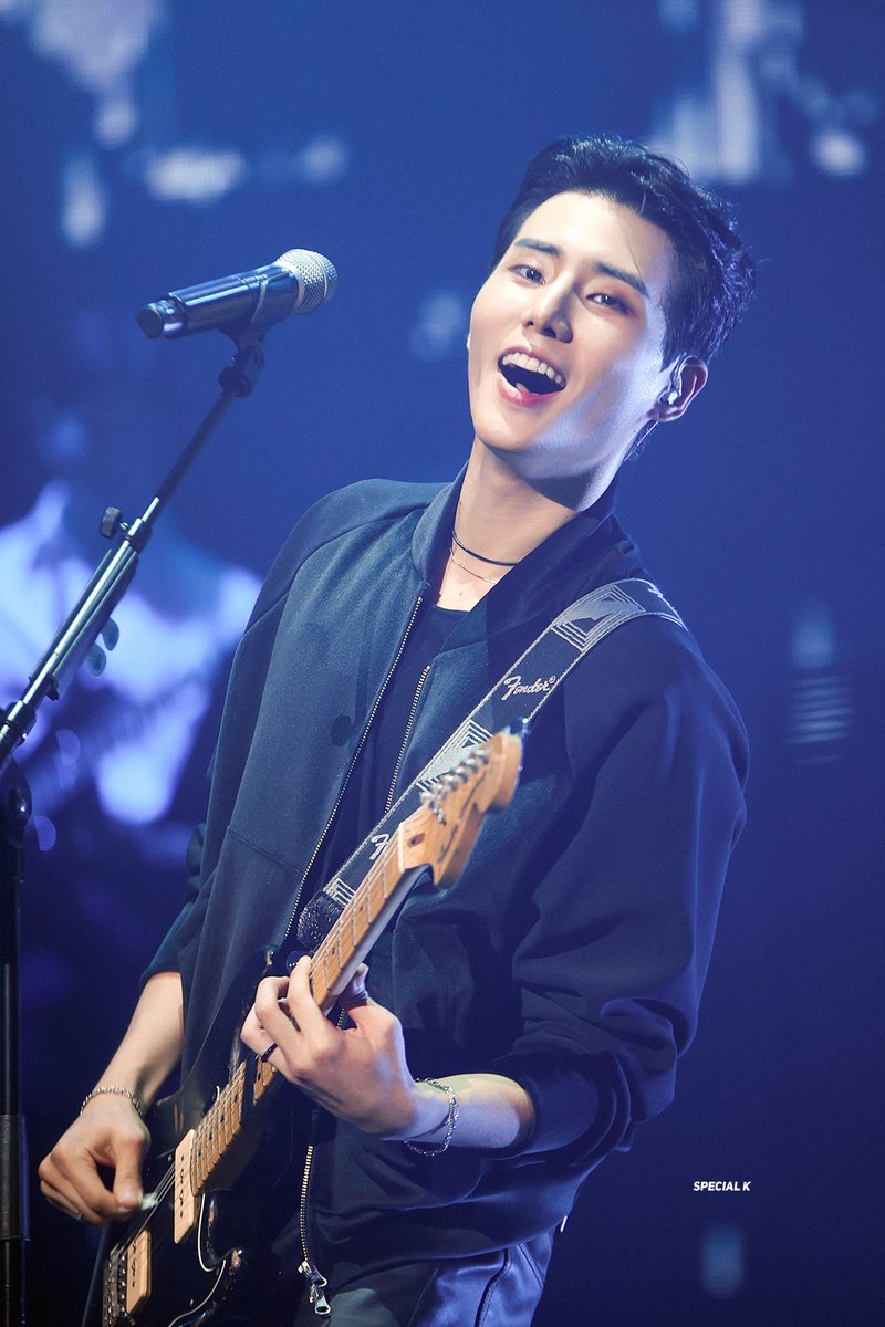 special_youngk's tweet photo. 230903 #영케이 #YoungK 

My cat is Rockstar🤘 https://t.co/srXiv82Bo0