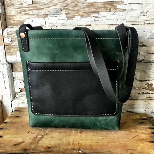 505Nomad's tweet photo. Kestrel Leather #handmade goods for men & women | #Leather and handwoven Navajo fiber arts - https://t.co/0yKfsOdrHi
He does custom orders for all of his designs (if you want specific colors or types of leather).
#artisan #custom #MadeinNewMexico #Gallup #gifts https://t.co/pfiMyCqsxb