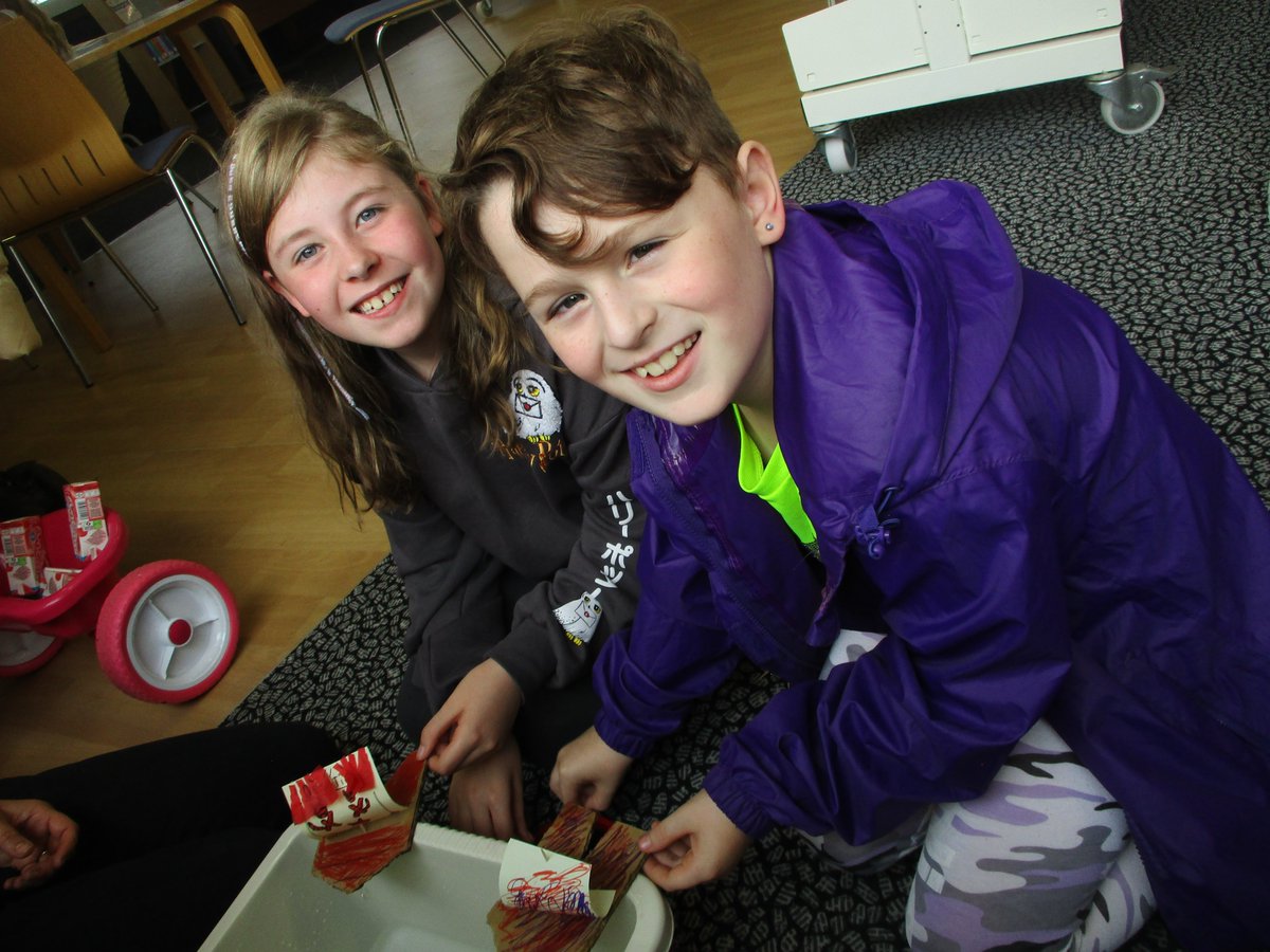 LancsLibraries's tweet image. Great fun at #WhitworthLibrary!
Our Reading Heroes made some excellent boats and some beautiful rainbows.
#LancsReadingHeroes #LancsSummerFun