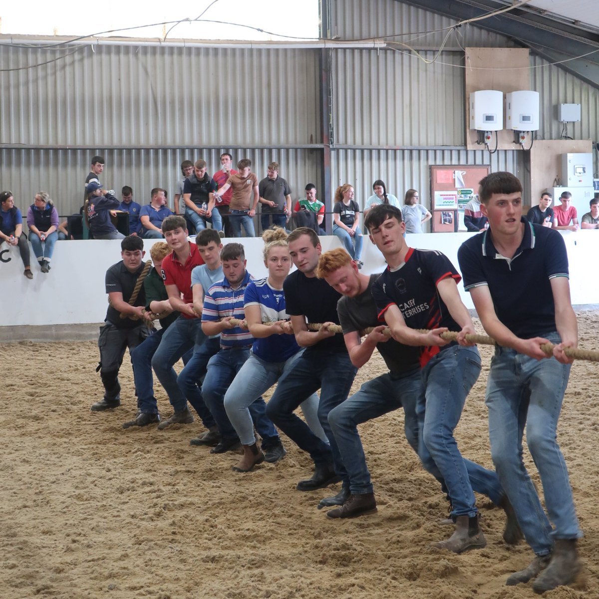 GurteenCollege's tweet photo. Our full-time Level 5 Agriculture students have been starting to get to know one another and settle into Gurteen life today with some tug-o-war and soccer matches! 💪
We still have a final few places, and it's not too late to join-  call us  on (067)21282 and let's have a chat! https://t.co/DsTe5ve2g0