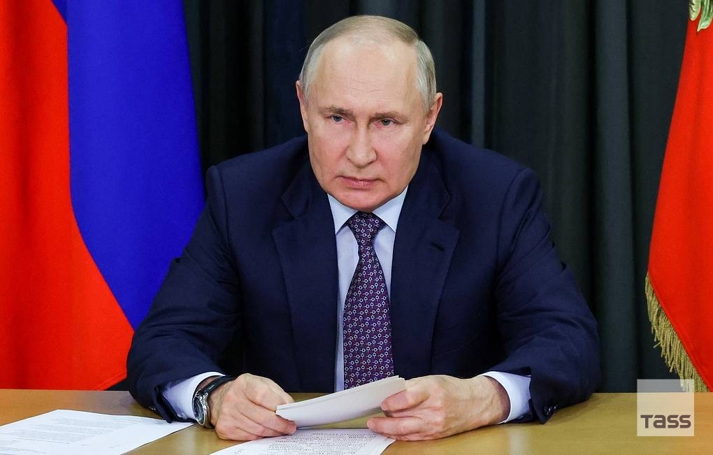 tassagency_en's tweet photo. Russia is fighting not against the Ukrainian people but against the Banderite monsters and their ilk as it pushes ahead with the special military operation, Russian President Vladimir Putin said at a meeting of Russia’s Victory organizing committee:
https://t.co/5taE9yPHdc https://t.co/ZxuSaHxqoK