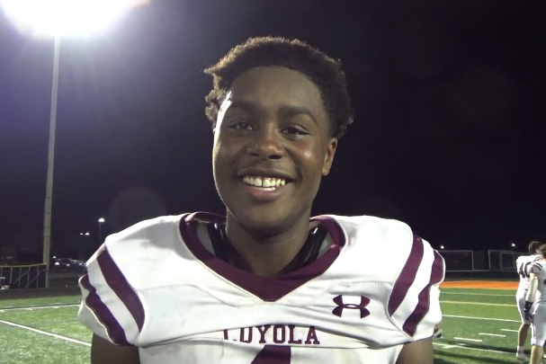 EDGYTIM's tweet photo. Loyola Academy @Loyola_FB is once again stacked with talent and keep an eye on Loyola junior S @DonovanRob11 Donovan Robinson this season. Robinson recaps his season so far along with his latest college game day plans here https://t.co/TaQSh7deuk https://t.co/PHcmz6L9Qs