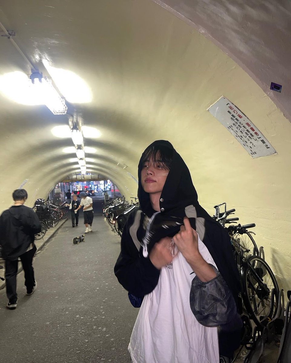 swlovezone's tweet image. #선우 on instagram

“이 웃만 사진이 몇 개야”