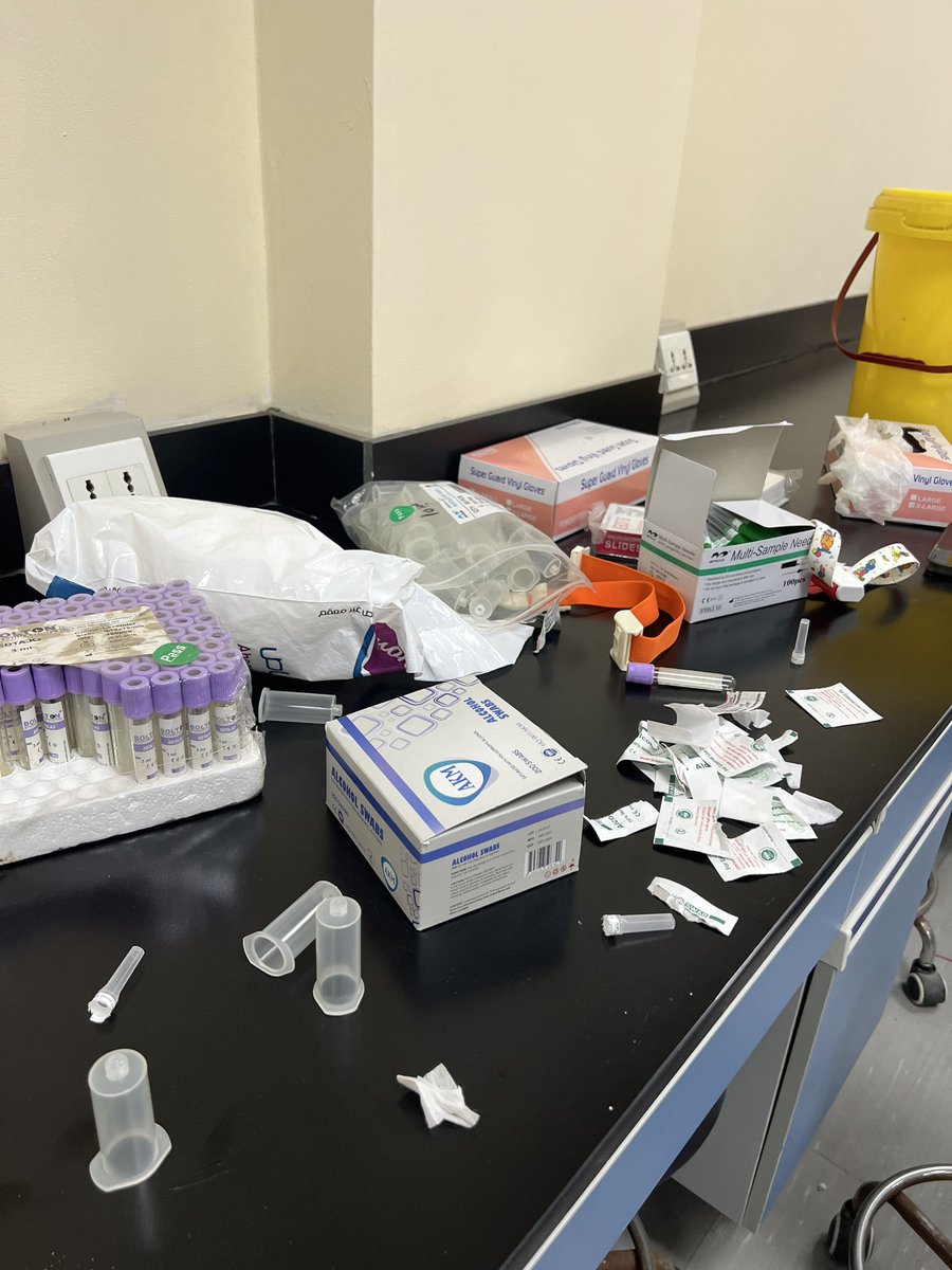 6ii5k's tweet photo. Blood collection in hema lab✨ https://t.co/uJT37BwQsV
