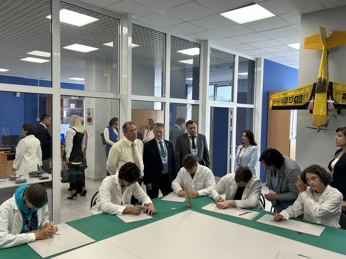 SCST_RB's tweet photo. В Минске проходит Первый Белорусско-узбекский женский бизнес-форум.

Среди участников форума - заместитель Председателя Государственного комитета по науке и технологиям Татьяна Столярова.

#ГКНТ #Беларусь #навука #наука #техника #тэхніка #Belarus #SCST #ДКНТ https://t.co/qYxnP4E7GI
