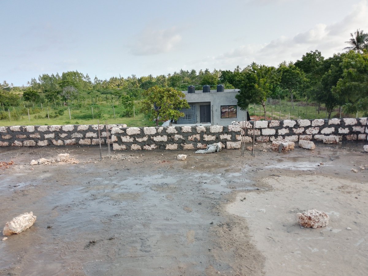 elmont_mweni's tweet image. Parapet walling done.
#smartbuild