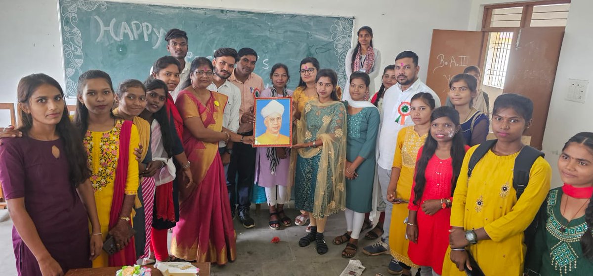 PMNSSPO's tweet photo. शासकीय महाविद्यालय पाटन में शिक्षक दिवस मनाया गया। @_NSSIndia @MoHFW_INDIA @NssChhattisgarh @NSSRDBhopal @NssrdD @YASMinistry @nsshcyuCG @NSSUGCPDCG https://t.co/enTFePjqYd
