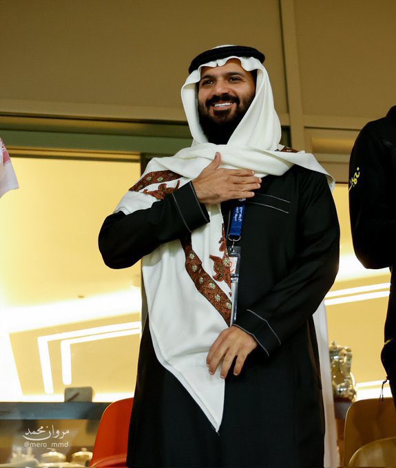 اهمس في اذن كل اتحادي عاشق للكيان واقول انتبهو 
الحرب على انمار لاخراجه من رئاسة النادي بكل الاساليب وبعدها سيترشح اما من خارج النادي او من اصحاب المصالح وقد اختفوا عندما كنا نحتاجهم ونصيحتي قفو مع هذا الرجل المحب وعاتبوه ولوموه وانبوه ولكن لا تطالبوه بالرحيل الا وعندكم البديل .