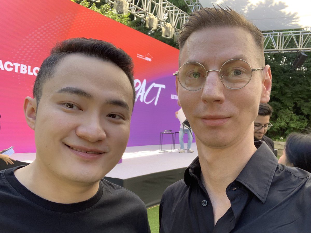 🇰🇷 ITS KOREA BLOCKCHAIN WEEK 🇰🇷

📢 Our HB Development <a href="/griucci/">Greg Grigorev</a> is already at the event, sharing our experiences and making important networking contacts for Red Pill Team.

Nice to meet you <a href="/justinsuntron/">H.E. Justin Sun 👨‍🚀 🌞</a> 🤝

🌟Stay up to date with <a href="/kbwofficial/">KBW2026</a>

#Web3 #KBW2023 #blockchain