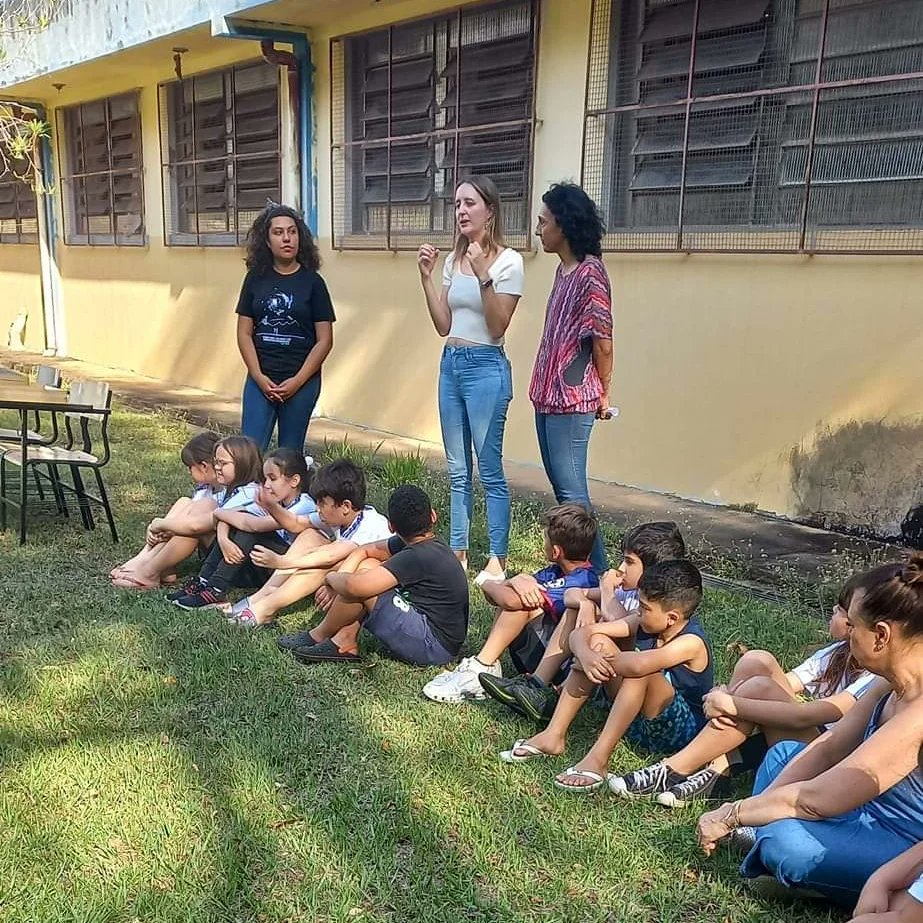 Labbor_Unicamp's tweet photo. Os cientistas vão à escola!

Visitamos a EMEIEF Jurandyr Piva (Pedreira, SP) para conversar com alunos do 3º ano sobre borboletas e outros insetos no nosso jardim.

Agradecemos à escola e às profas. Carmen e Edneia pelo convite! 🦋🧡 https://t.co/erX26UHsRR