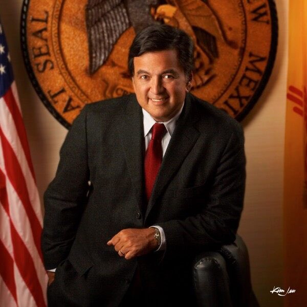 usspaincouncil's tweet photo. Governor Richardson was an icon a leader, and a friend to the USSC, he was our former Honorary Chairman, it is with great sadness we send our deepest condolences to his wife Barbara and family. RIP Governor. https://t.co/xxHddlNdA7