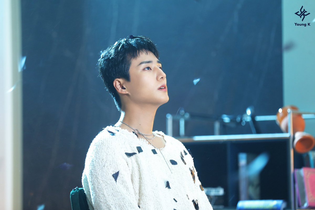 PortalDAY6BR's tweet photo. 📸 | 05.09.2023 - Fotos oficiais das gravações do MV de 'nothing but'
#DAY6 #데이식스
#YOUNGK #Letter_with_notes https://t.co/XubhBI3wmq