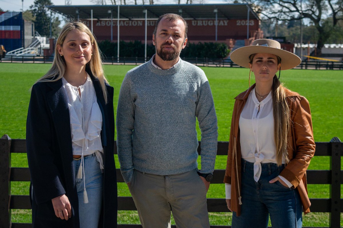 Yonnatan_Santos's tweet photo. Parecemos serios, pero no.
Es la genética, es la maquinaria, es el paseo de la familia, es la noche y es el campo en la ciudad. Se vive, claro, por #ARUTv🌾.
Cómo siempre con Delfina Valdés, delfainn y este año se suman @ferguerrab y Sol Boutmy. https://t.co/0V5e0xP0Nw