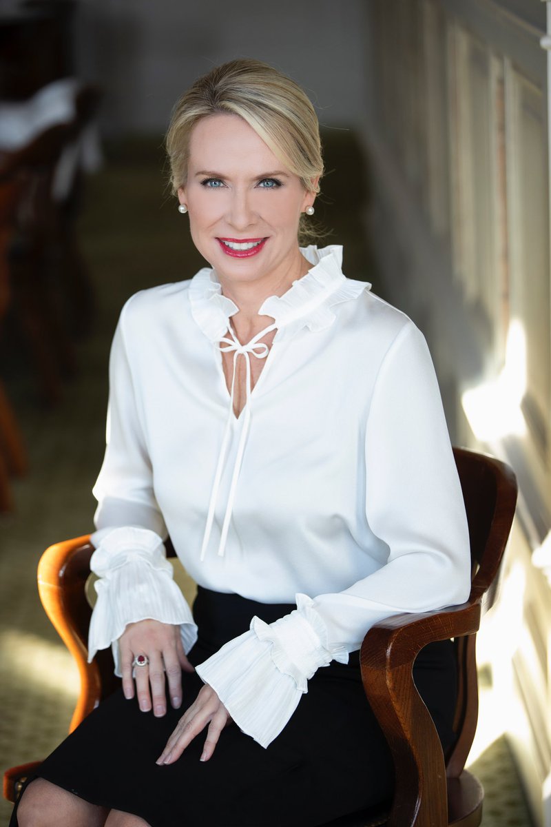 CourtneyforAR's tweet photo. Today I announce I am running for another term on the AR Supreme Court. Thank you for your continued support and confidence in my service!  I look forward to earning your vote for the March 5, 2024 election. https://t.co/VjP3tc3jtQ
