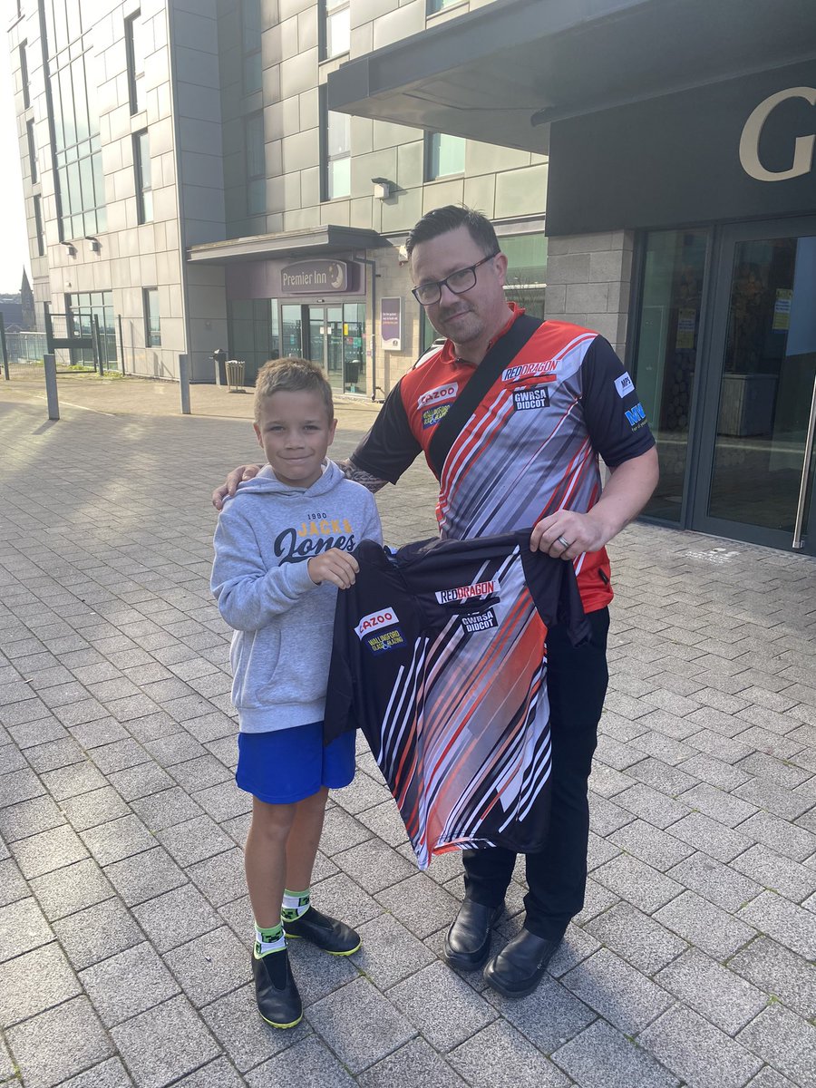 htafc13's tweet image. Fantastic work rob 👏 well done and thanks for giving my son your shirt on Sunday ❤️ #stackattack