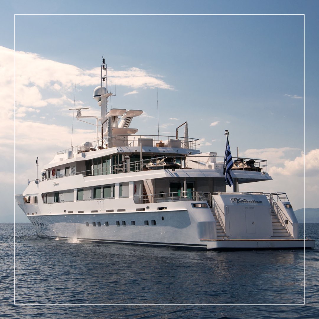 cyachts1968's tweet photo. Love at first sight 🛥️

#cyachts #condoyannisyachts #yachtslife #luxurytravel #luxuryyachting #yachtcharter #onatalina https://t.co/aBo4V4d5yA