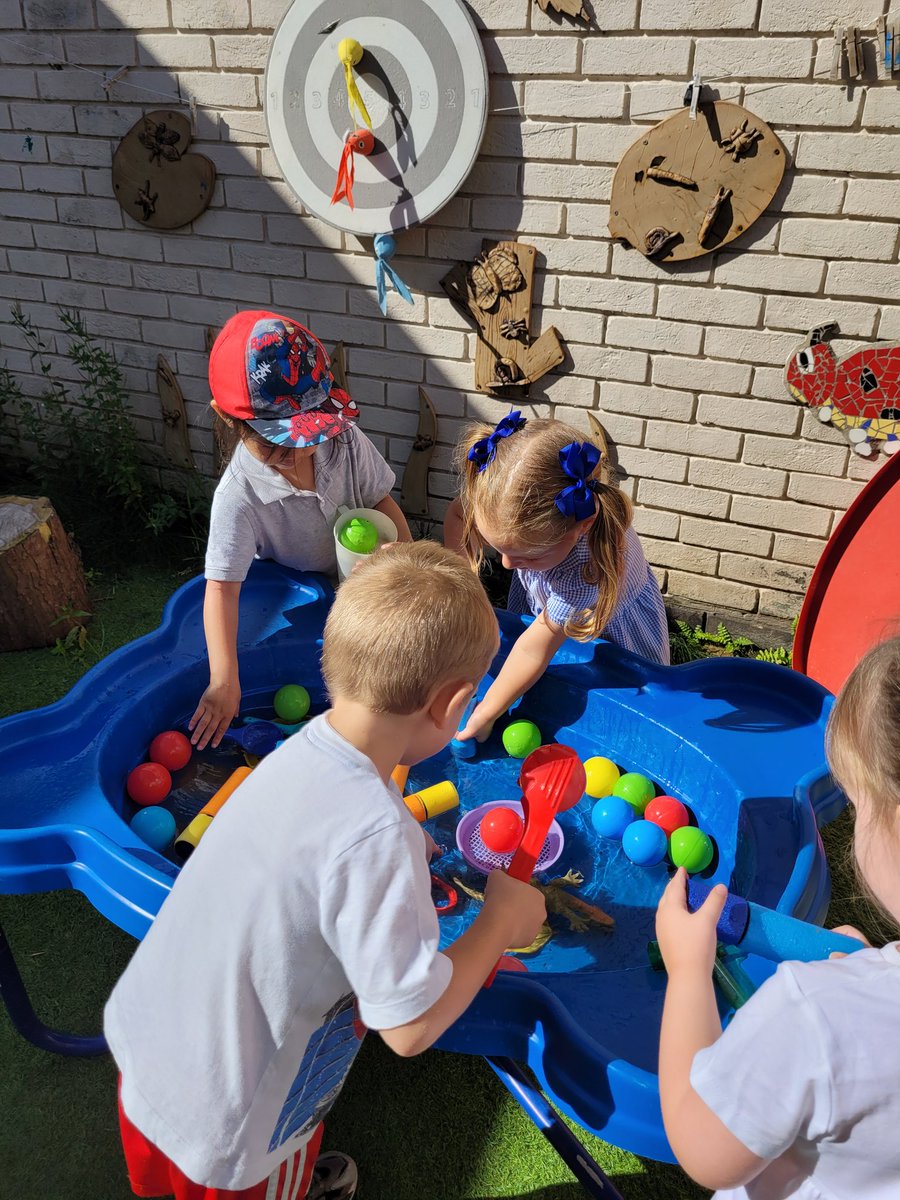 CareLoveLearn's tweet photo. Making new friends https://t.co/WYi6b4MSIM