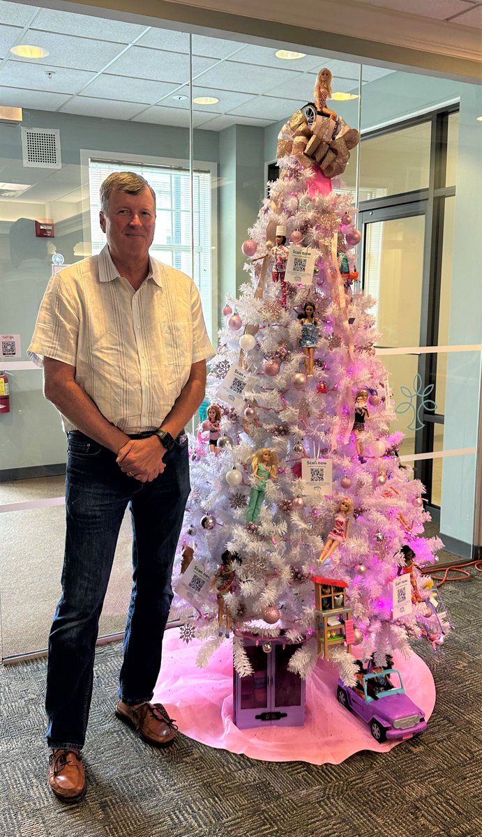 Potomac_Bank's tweet image. ⭐WINNER of the Pack the 'Pack,"A Pink Dream Tree"⭐
Congratulations to Bill White on being the highest bidder on "A Pink Dream Tree."All donations from the auction benefit local backpack food programs to help feed food-insecure children in our local communities.
#PackthePack