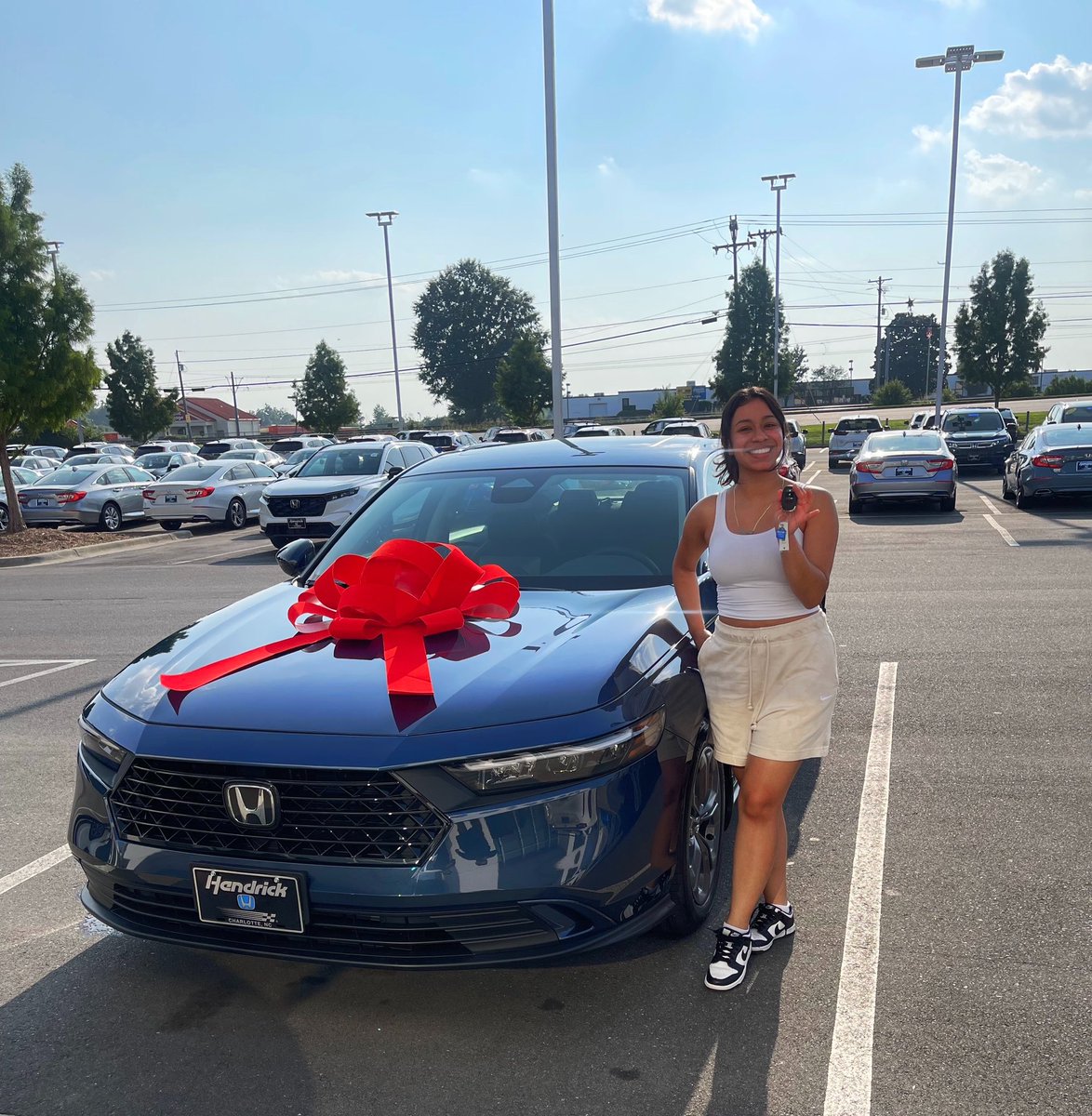 HendrickHondaNC's tweet image. Congratulations to Leslie on her purchase of the brand-new 2023 Honda Accord with help from our Sales &amp;amp; Leasing Consultant- Kenny Rincon! 🤩

•We are thrilled to have you as apart of our #HendrickHondaFamily #newcustomer💙 🚙