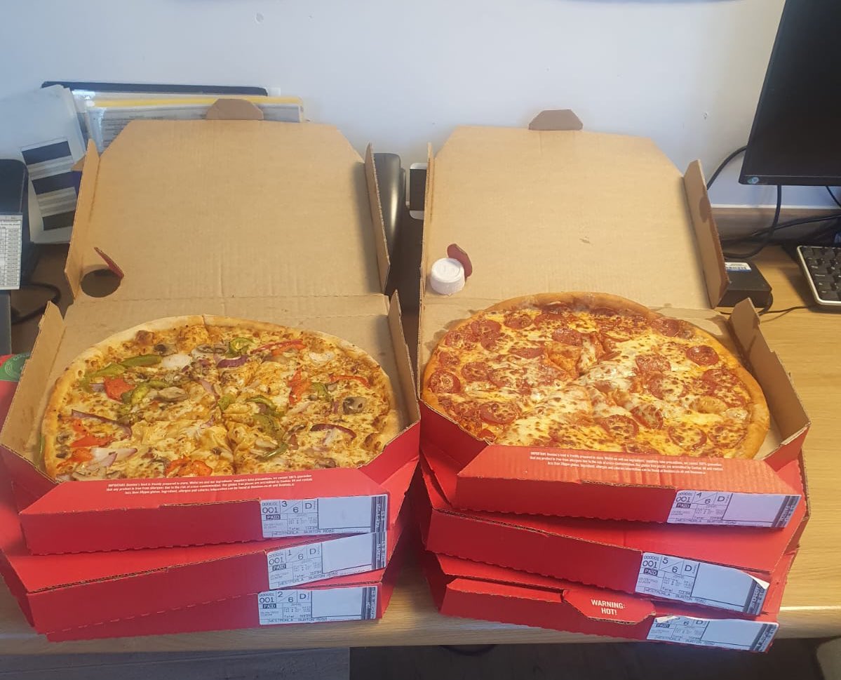 BIG thank you to @ChrisOliverNHS for having these pizzas delivered to @KentmereWard 🍕 @Racheal_Hold @magsquinn66 @GoalsOlivers @ClareBensonMH @LSCFTCollege ☀️