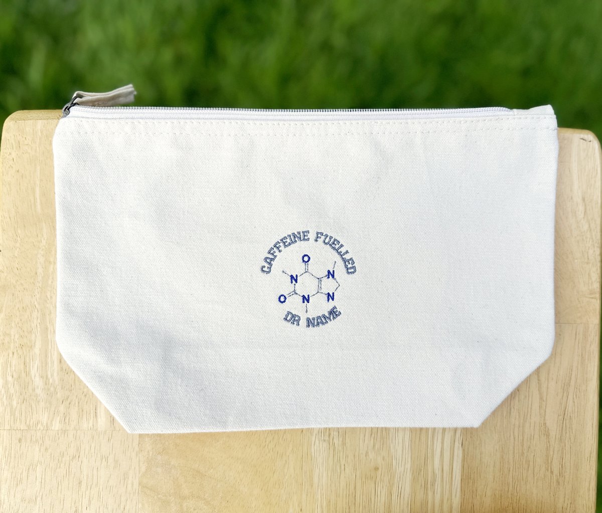 plushartlab's tweet photo. New bag design added to shop for the coffee lover in your life #coffeelover #caffeine #coffeeaddict https://t.co/i1XH2CnGl4