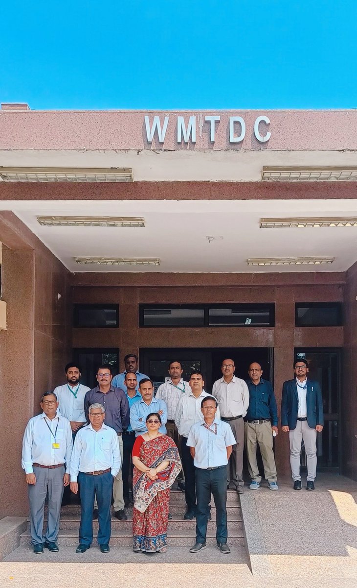 WpcWmoUnion's tweet photo. Today, Member (T) Ms. Gunjan Dave visited Ghitorni Campus, New Delhi. WPC/WMO officers demonstrated the working of New Spectrum Analyser to Member (T) with special focus on its utility to solve interference cases. @DoT_India https://t.co/0uDOXe8q41