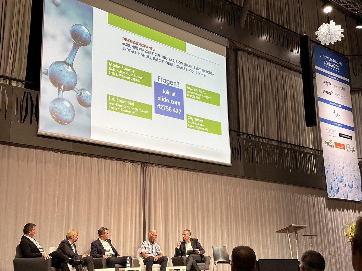 campaigning's tweet photo. @Martin_Baeumle, Co-Präsident von @SPtxcIN (und damit quasi mein Chef an 2 Tagen pro Woche) am Power-to-Gas-Kongress: bei Power-to-X müssen wir parteiübergreifend zusammenarbeiten, gerade weil das Thema so komplex ist! #power2x #power2gas #power2liquid #eFuels #ernergiewende https://t.co/eMgiVuPy1t