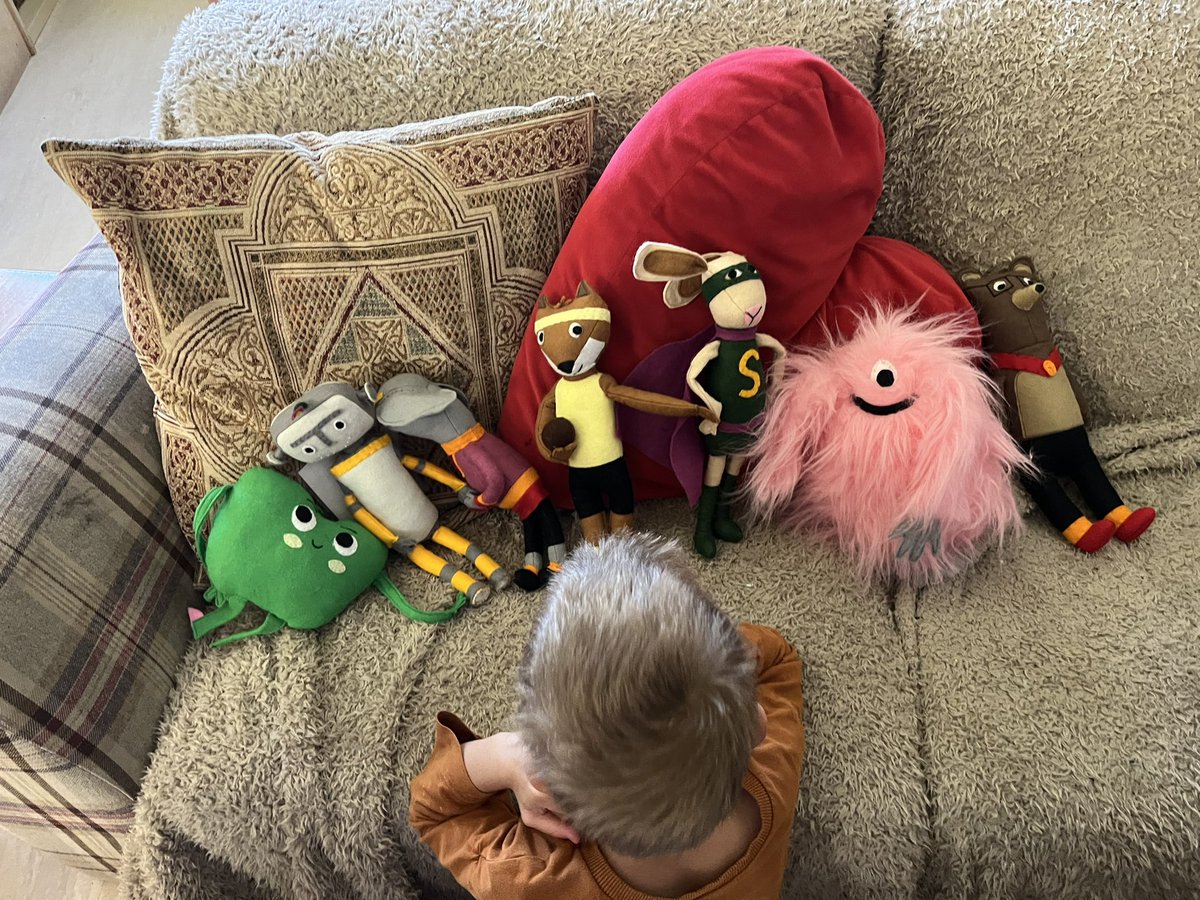 Thanks to the very talented Ginnie we welcomes the Wellbeing Buddies to CVN today <a href="/playscotland/">Play Scotland</a> #wellbeingbuddies