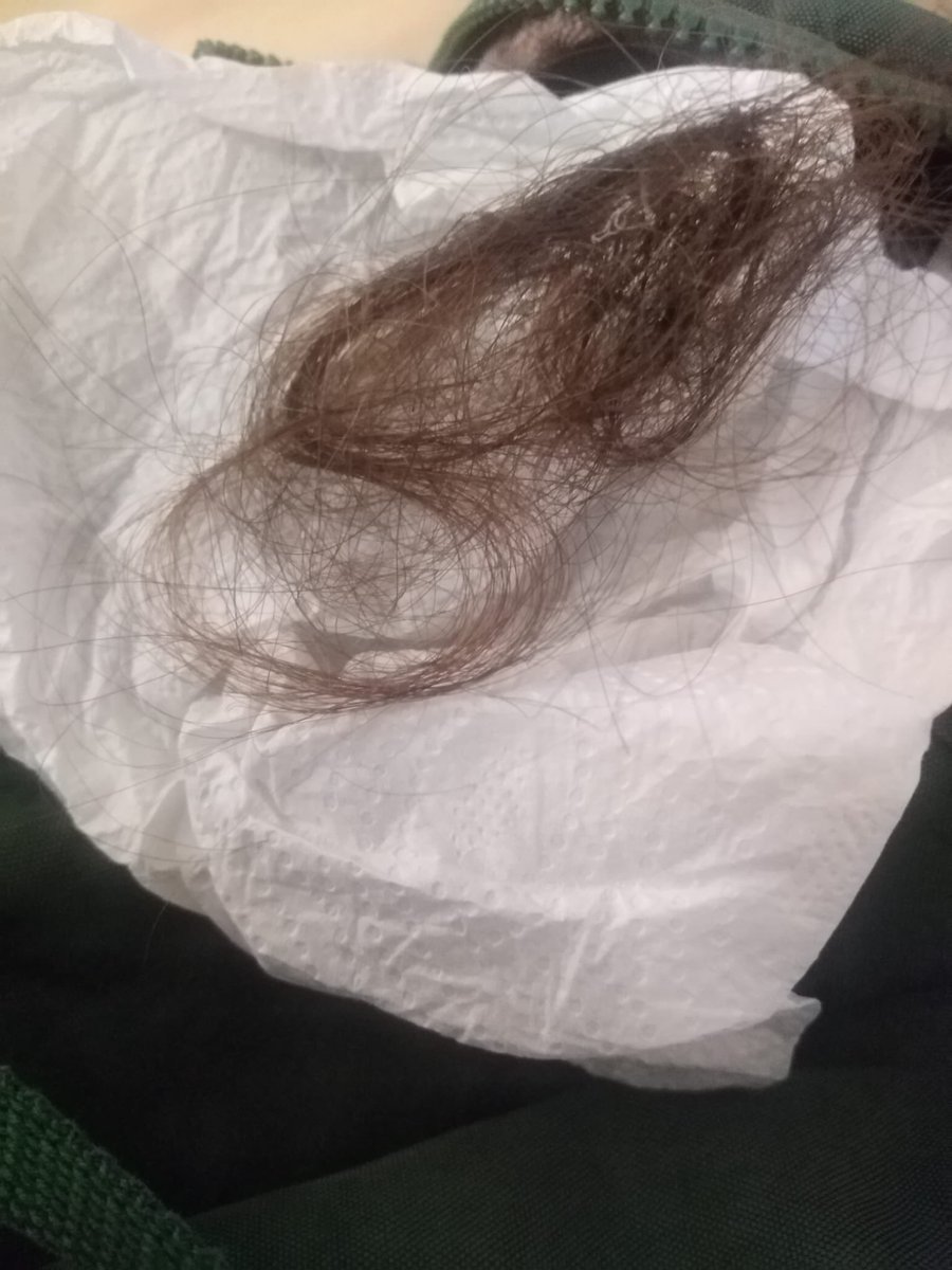 Tüm sağlık emekçileri tek ses
#saçımıntelinedokunma diyor!
Sen ben yok biz varız...
Hiç birimizin saçının bir teline dokunulamamalı.
Can güvenliğimizi  istiyoruz.