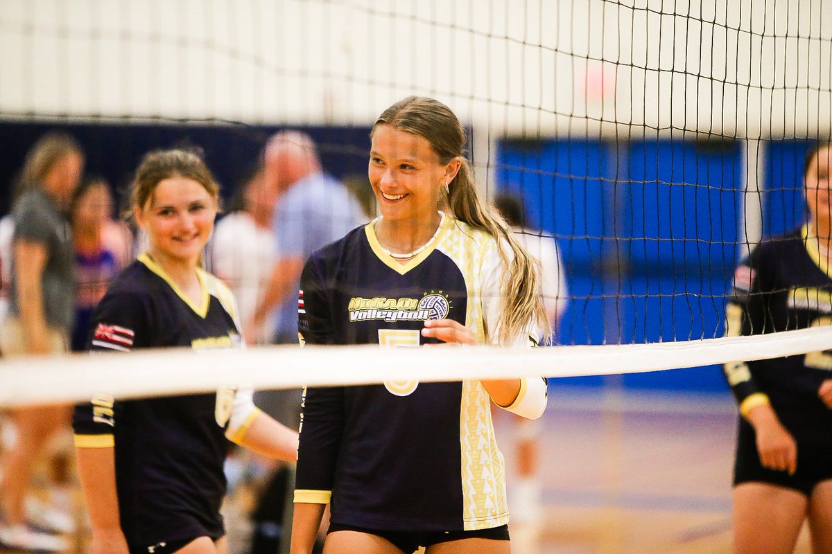 Ready to play volleyball in Hawaii? Registration opening soon!!! 🏐🌺