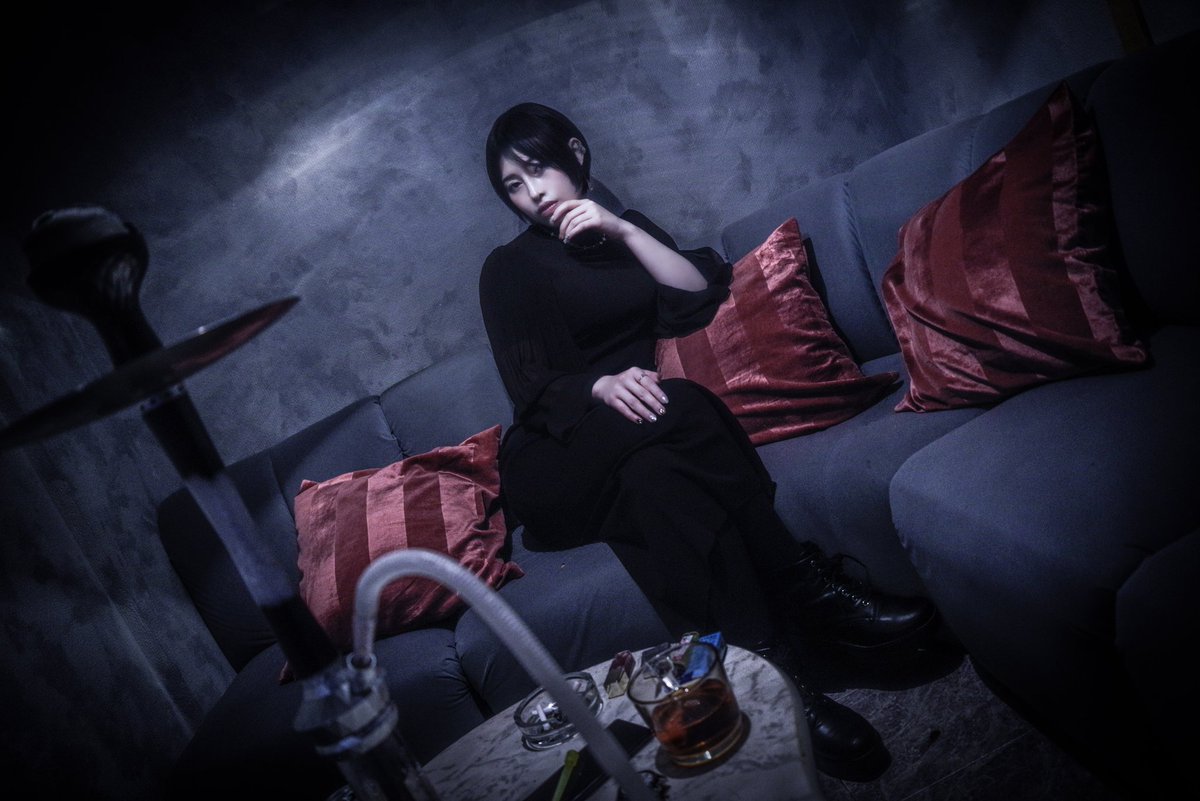 LikeFreeLife's tweet photo. Model:夏実(@natsu_pearl)
Photo:日暮 鍵心-Higurashi Kenshin-(@LikeFreeLife )
#photography #portraits #photographer #coregraphy #ポートレート #ファインダー越しの私の世界 #タバコ #煙草 #TABAKO #煙 #何色にも染まらない #黒 #記録師の美貌録 #今の自分を記録したい https://t.co/8DzZhan0y7