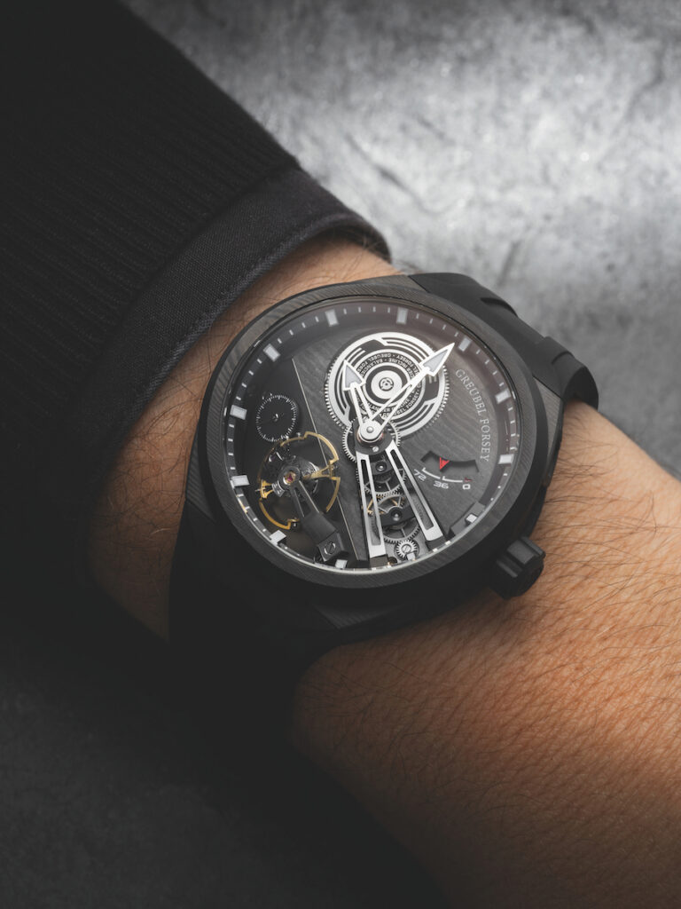 Greubel Forsey introduces two of its Balancier Convex models in all-new carbon cases, each now in smaller cases. #greubelforsey, #genevawatchdays   buff.ly/3Zc0g27