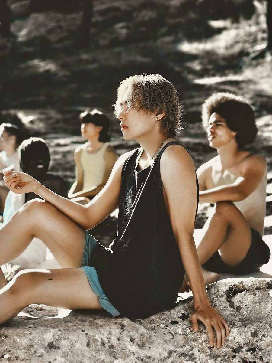 taewintery's tweet photo. colorized https://t.co/kypEJQJYl8