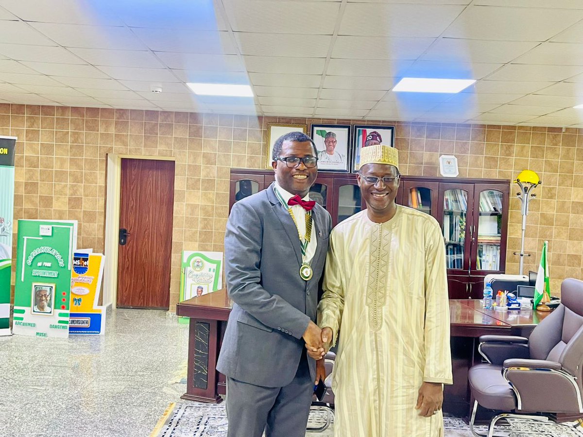 Arch_Dangiwa's tweet photo. I had the honor of receiving the leadership of the Nigerian Institute of Architects (NIA) led by Arc. Enyi Ben-Eboh in my office today on a courtesy call. We discussed possible ways of collaboration to ensure affordable housing for Nigerians. https://t.co/Crt0GFzDyy