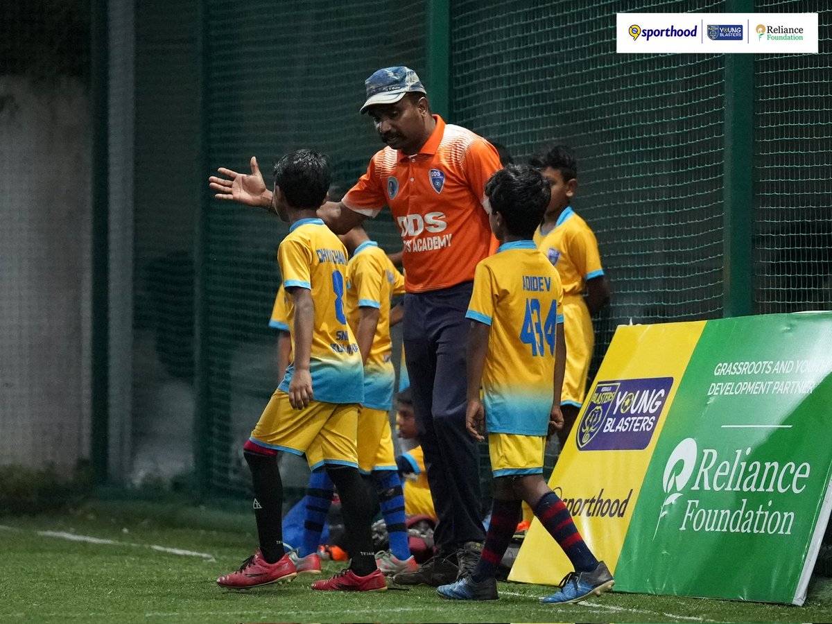 KBYoungBlasters's tweet image. Shaping the future one kick at a time! ⚽️🙌
Celebrating our dedicated coaches on this Teacher’s Day! 💛
#TeachersDay #KBFC #KeralaBlasters